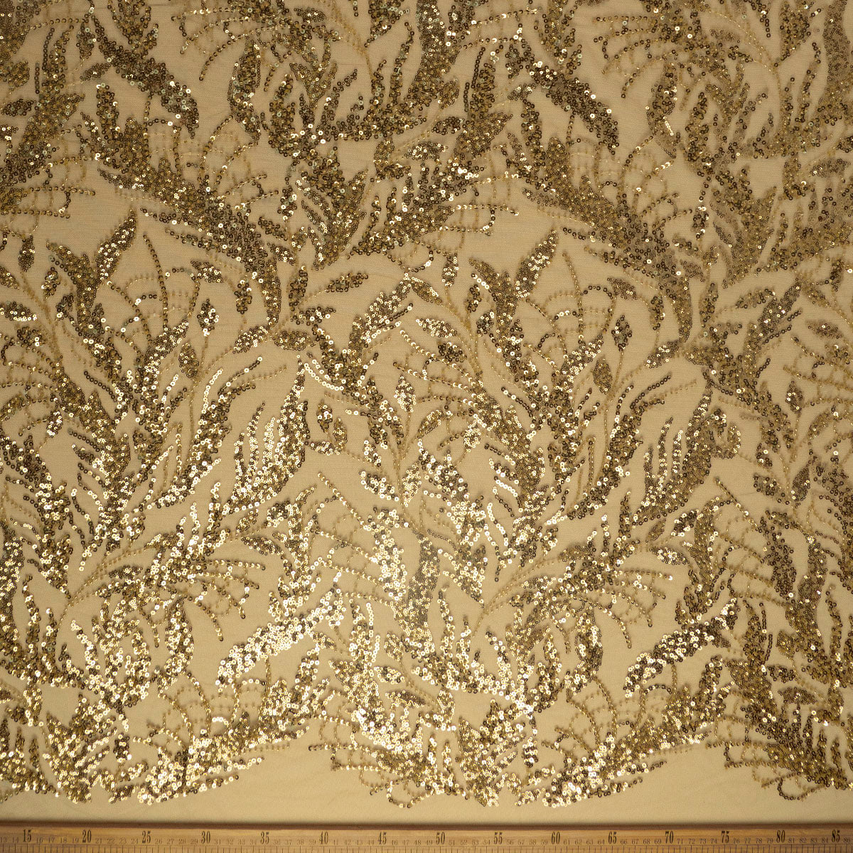 TUL GALLIANO VERDE OLIVA MARRON HOJAS Y LENTEJUELAS