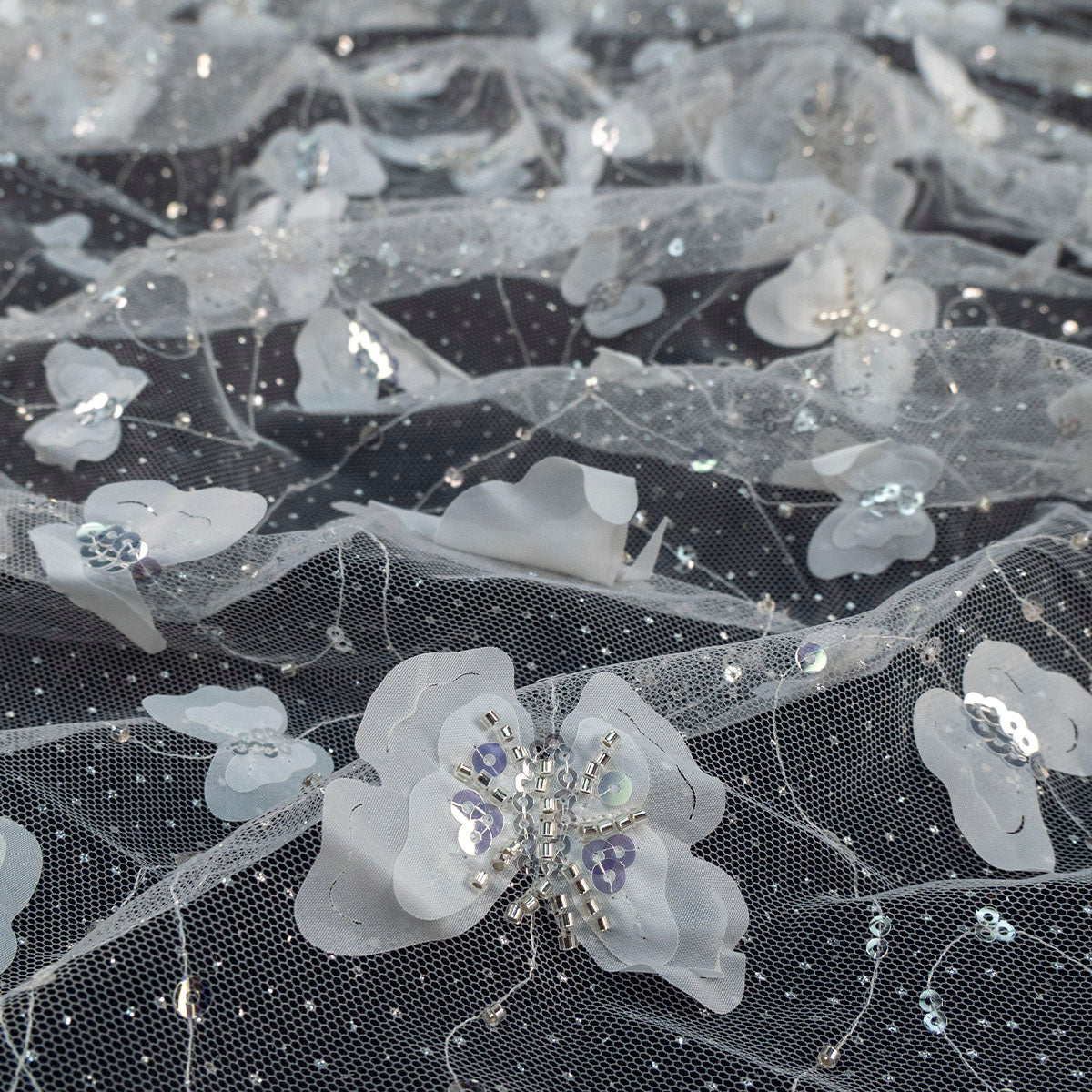 TUL GALLIANO BLANCO BRILLANTE CON MARIPOSAS 3D