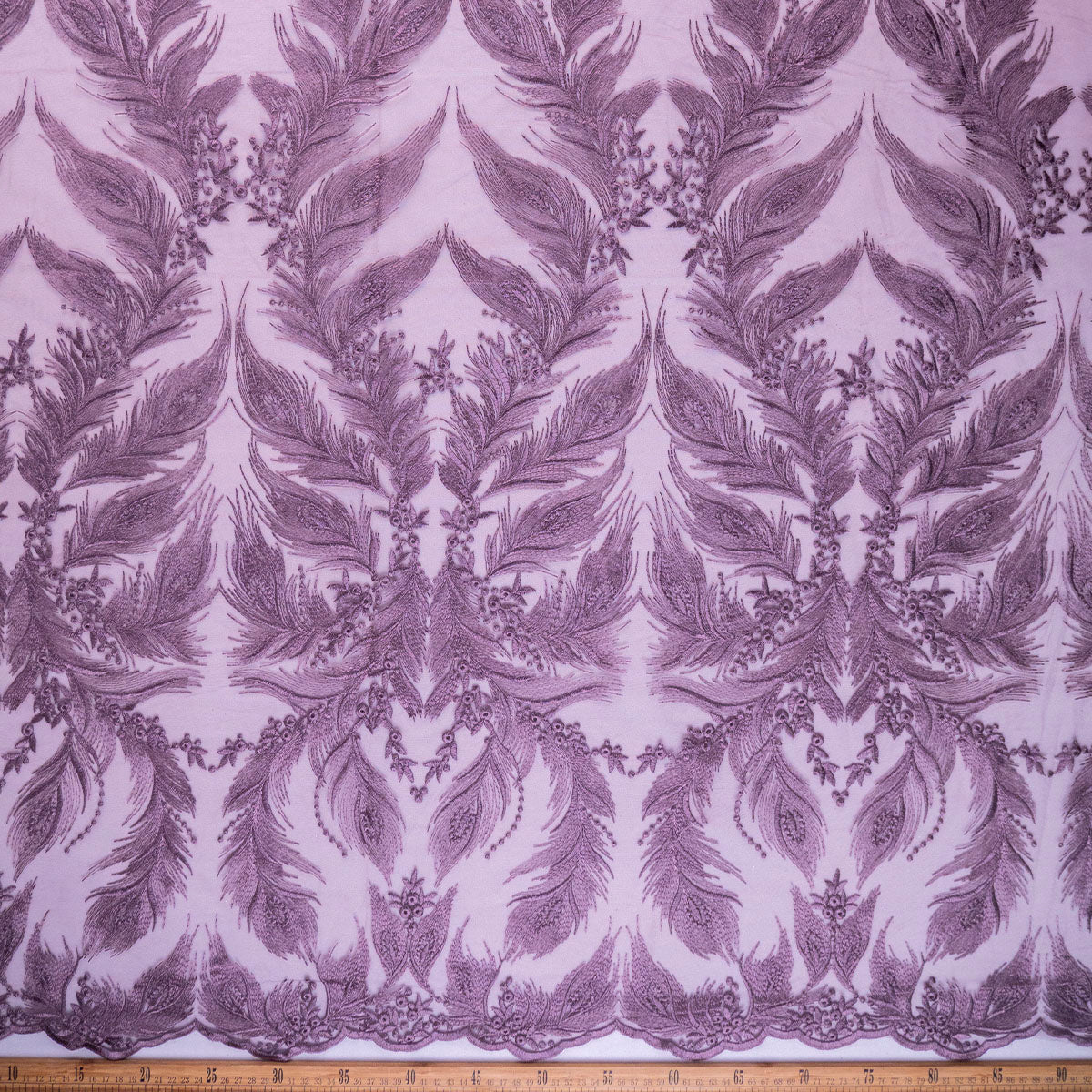 TUL GALLIANO PURPURA ARGYLE PLUMAS