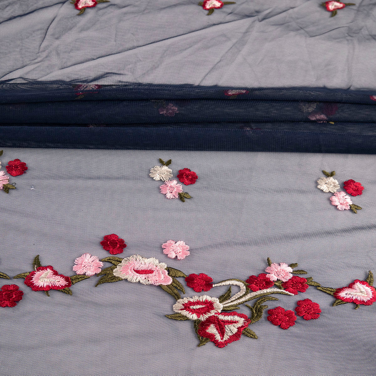 TUL SOPHIA AZUL ECLIPSE CON FLORES BORDADAS