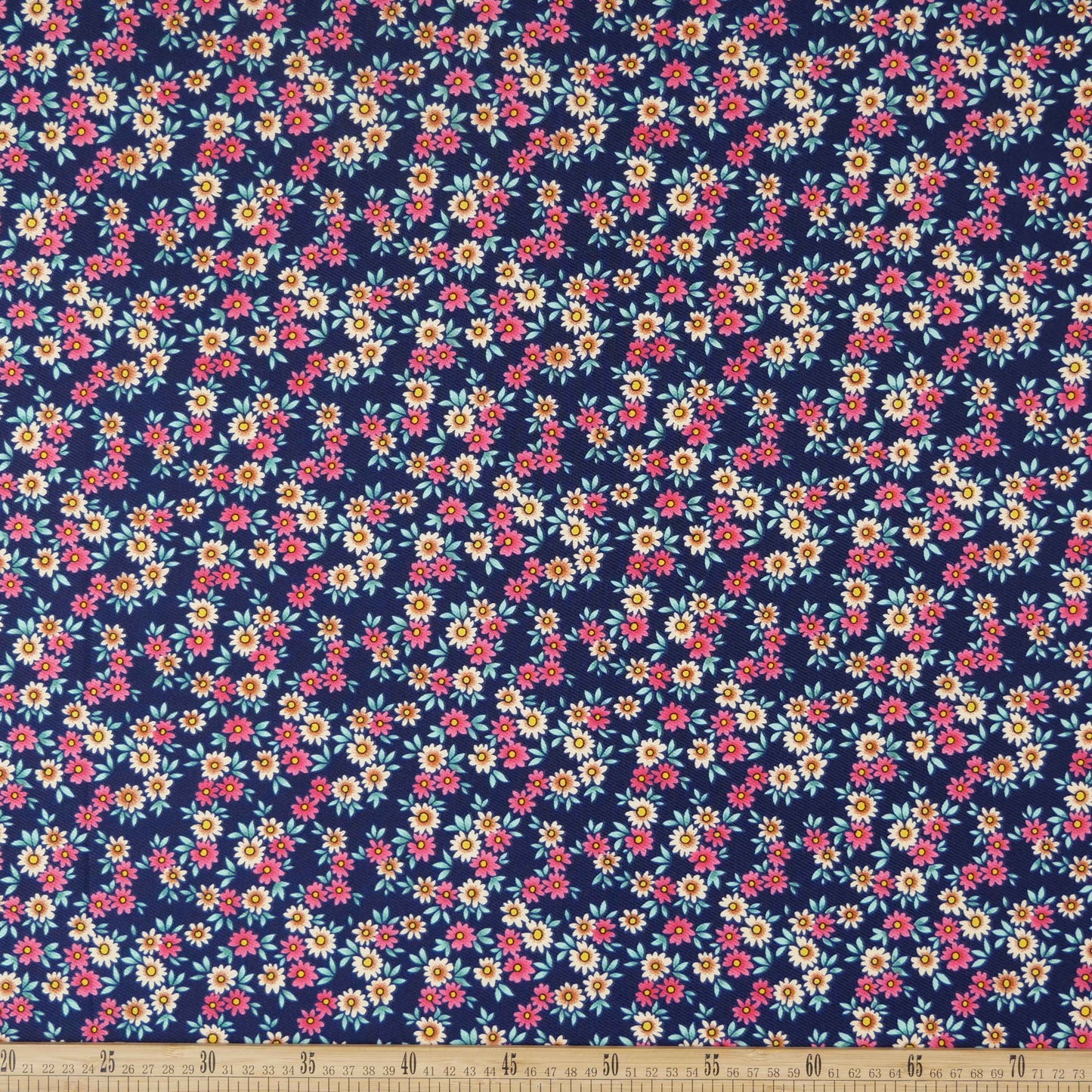 MICRO TWILL ESTAMPADO AZUL ECLIPSE TOTAL FLORES PEQUEÑAS