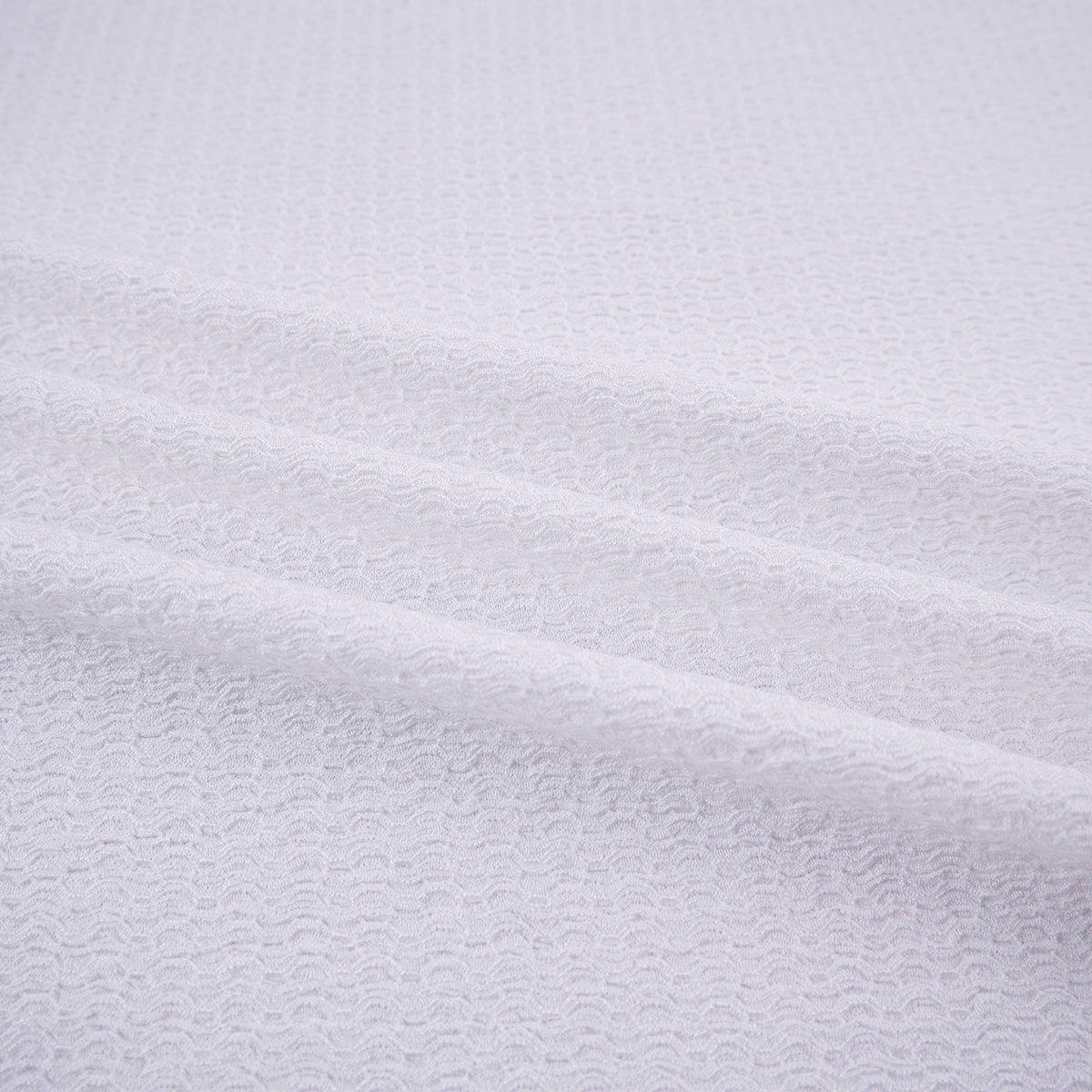 CREPE DRAPE BLANCO BRILLANTE TEXTURADO CON ONDAS