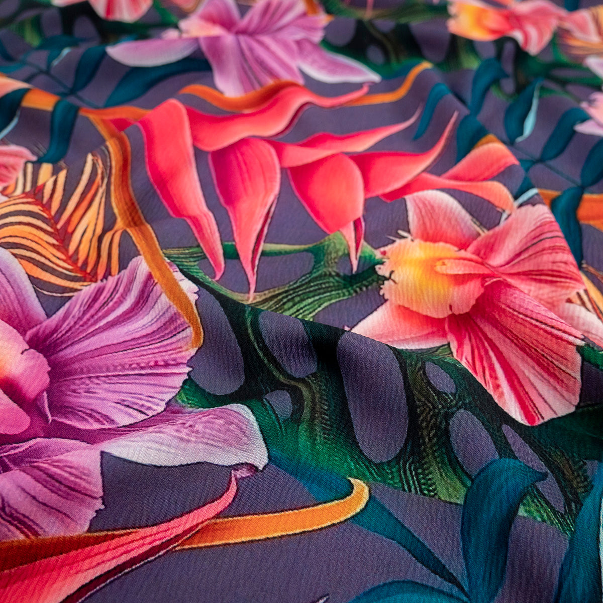 CREPE CEY ESTAMPADO PURPURA ARGYLE HOJA FLORAL