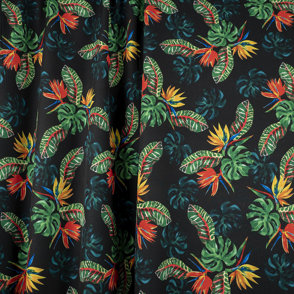 CREPE CEY ESTAMPADO NEGRO METEORITO HOJAS