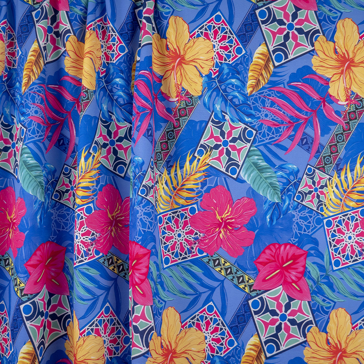 CREPE CEY ESTAMPADO AZUL ULTRAMARINO HAWAIANO