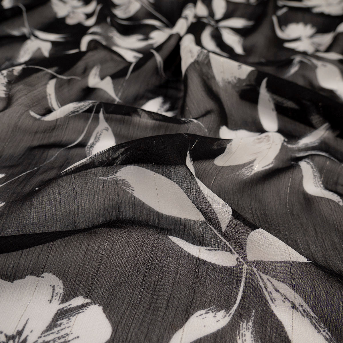 GASA LUREX FOIL NEGRO METEORITO CON FLORES BLANCAS