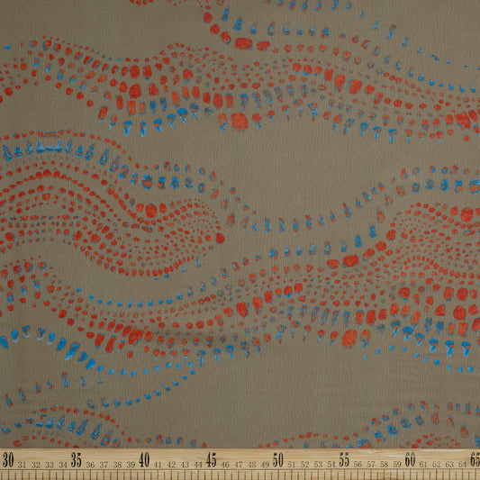 CREPE LAUREN ESTAMPADO MARRON AZTECA ABSTRACTO DE PUNTOS  EN ONDAS