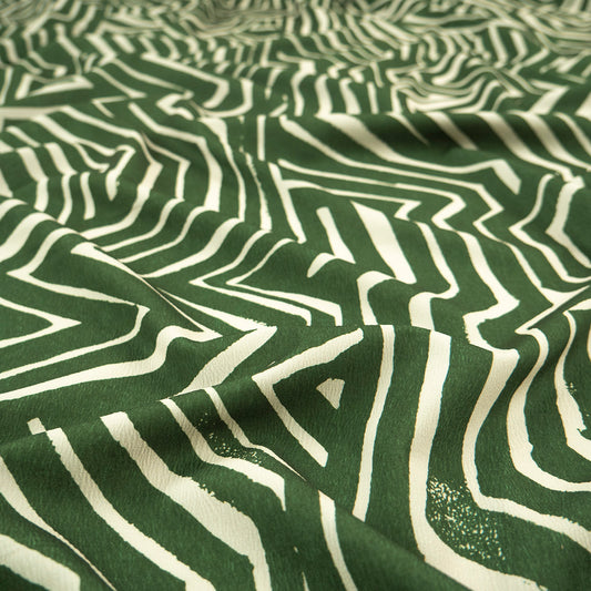 CREPE LAUREN ESTAMPADO VERDE FRIJOL GEOMETRICO