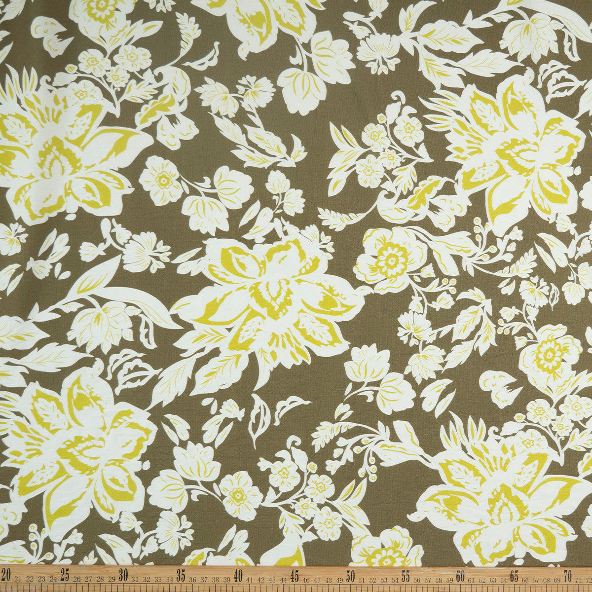 CREPE GILLY DIGITAL PRINT VERDE ACEITE HOJAS