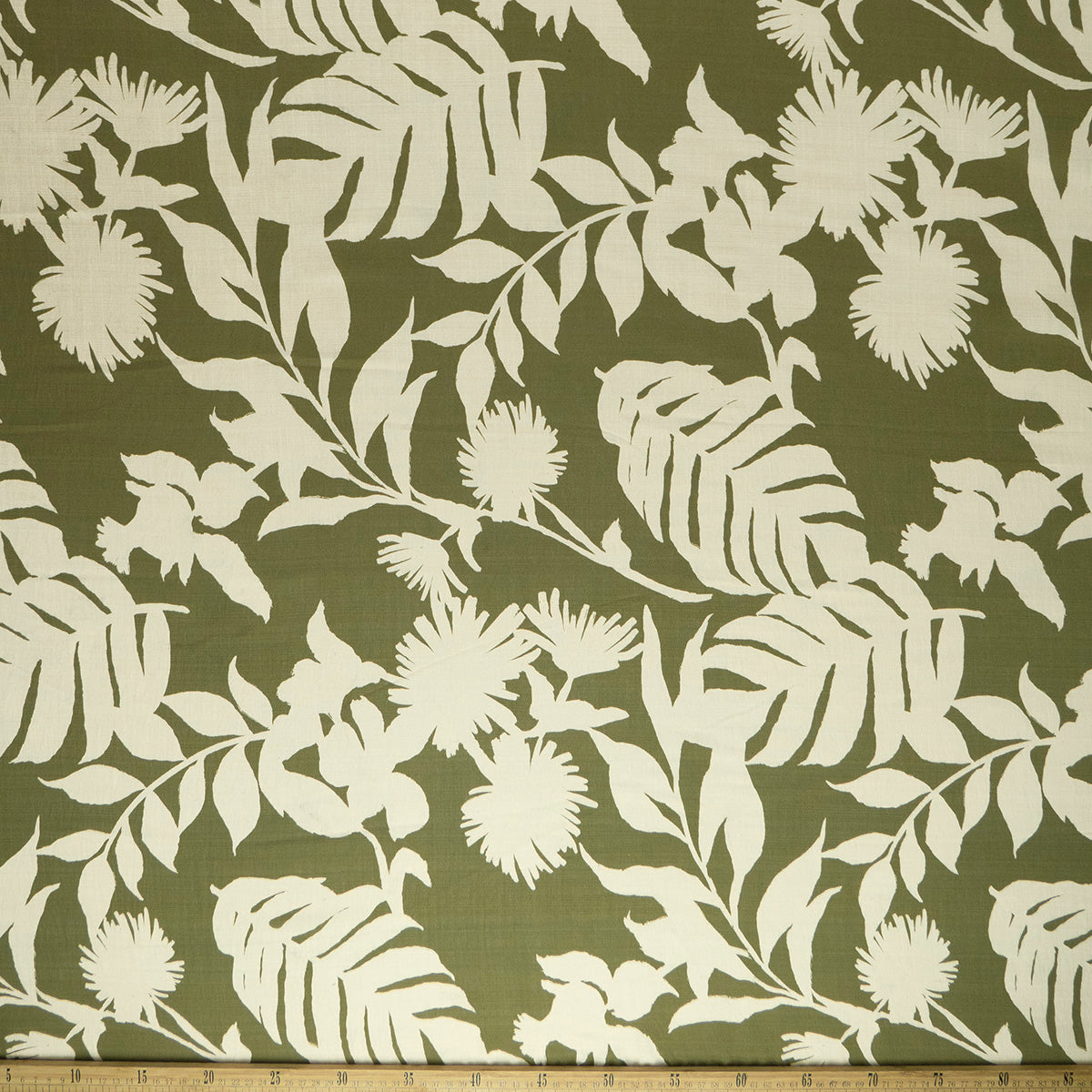 CREPE MELISA ESTAMPADO VERDE OLIVA CLARO HOJAS