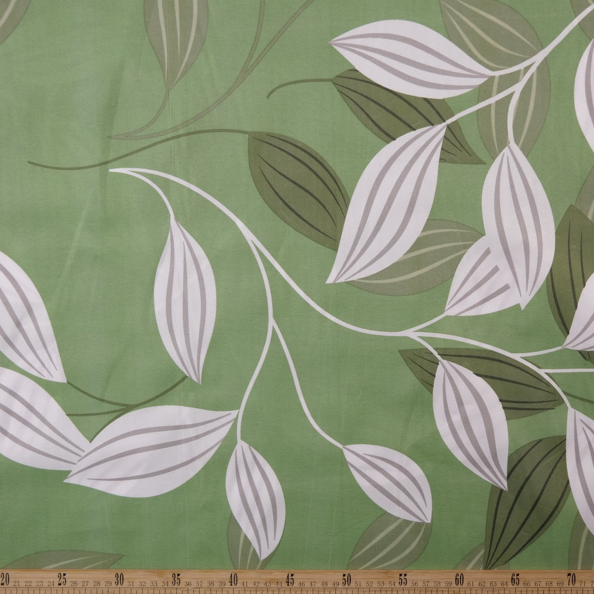 PERCAL ESTAMPADO VERDE MUSGO TE HOJAS BOTANICAS EN VERDE Y BLANCO