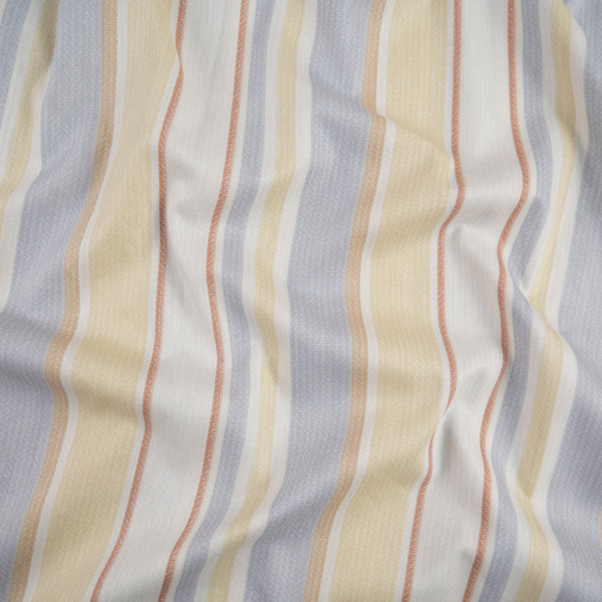 PERCAL 200 HILOS ESTAMPADA GRIS ALLOY CON RAYAS