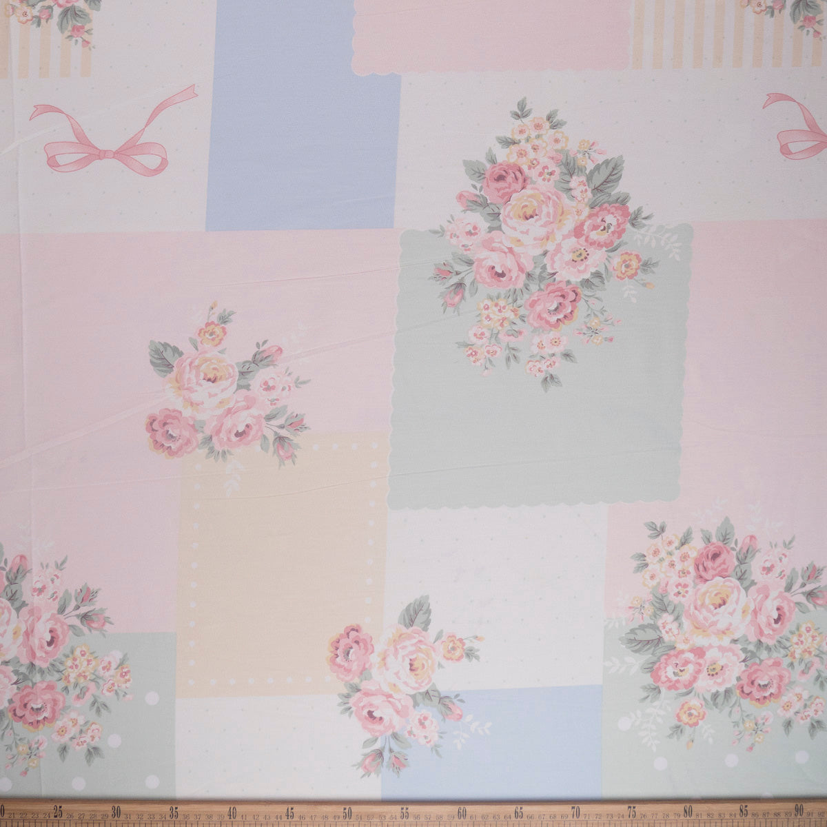 PERCAL 200 HILOS ESTAMPADA AZUL VISTA DETALLE FLORAL