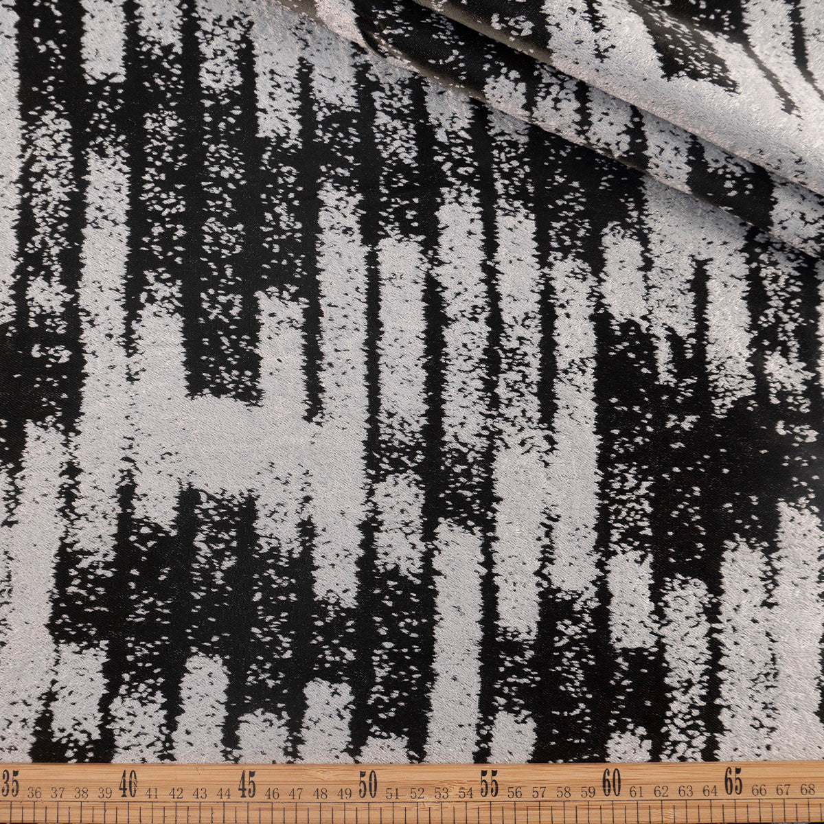 ANTISOLAR JACQUARD NEGRO METEORITO CREQUELADO