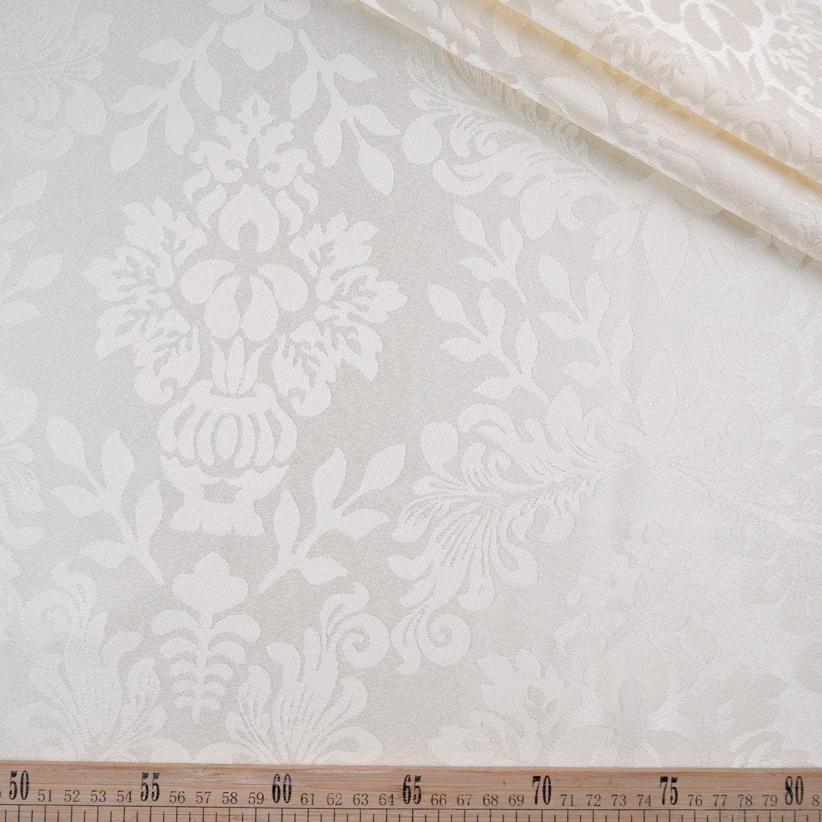 BROCATO BLANCO PAPIRO FLORES Y HOJAS