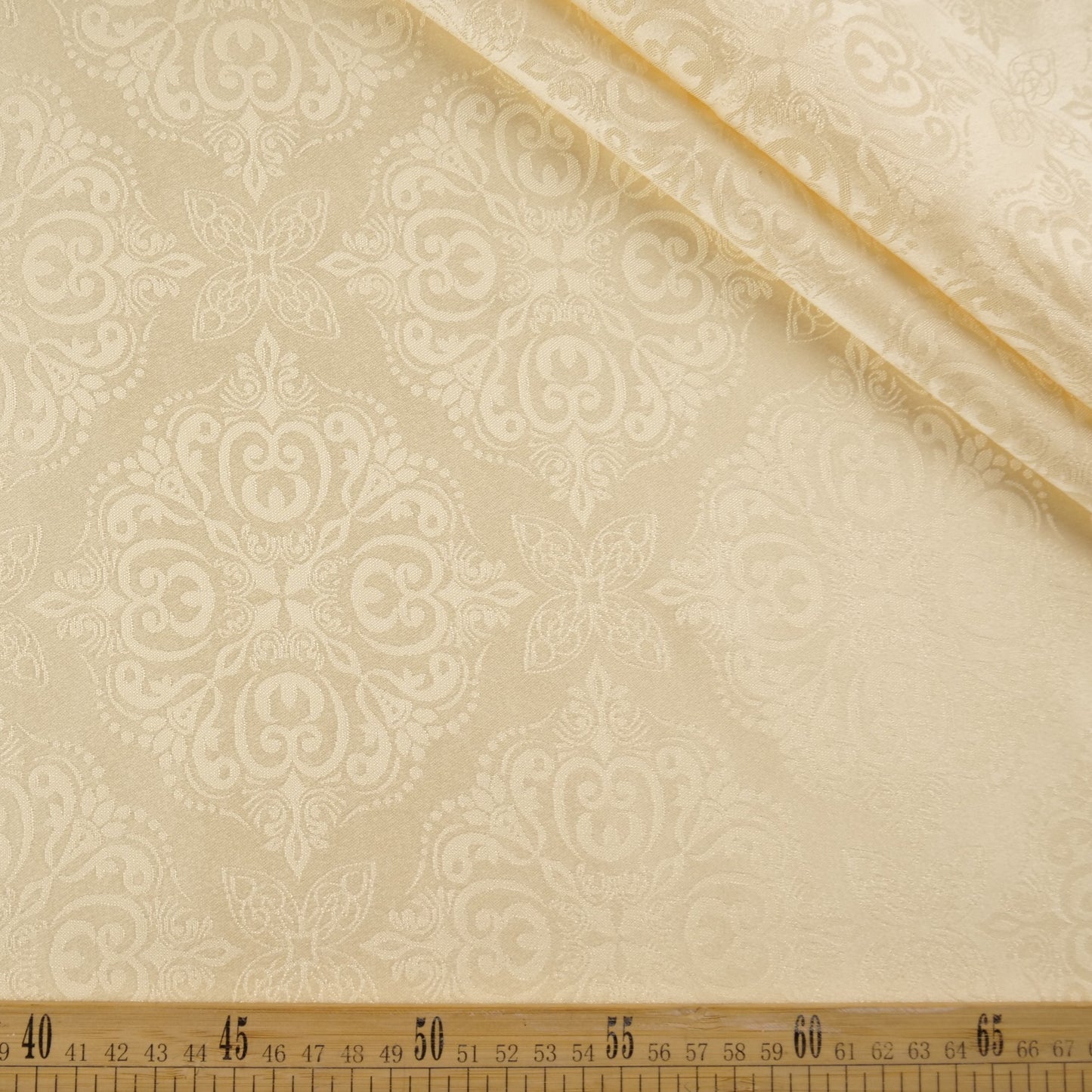 BROCATO BLANCO PAPIRO CON MANDALAS