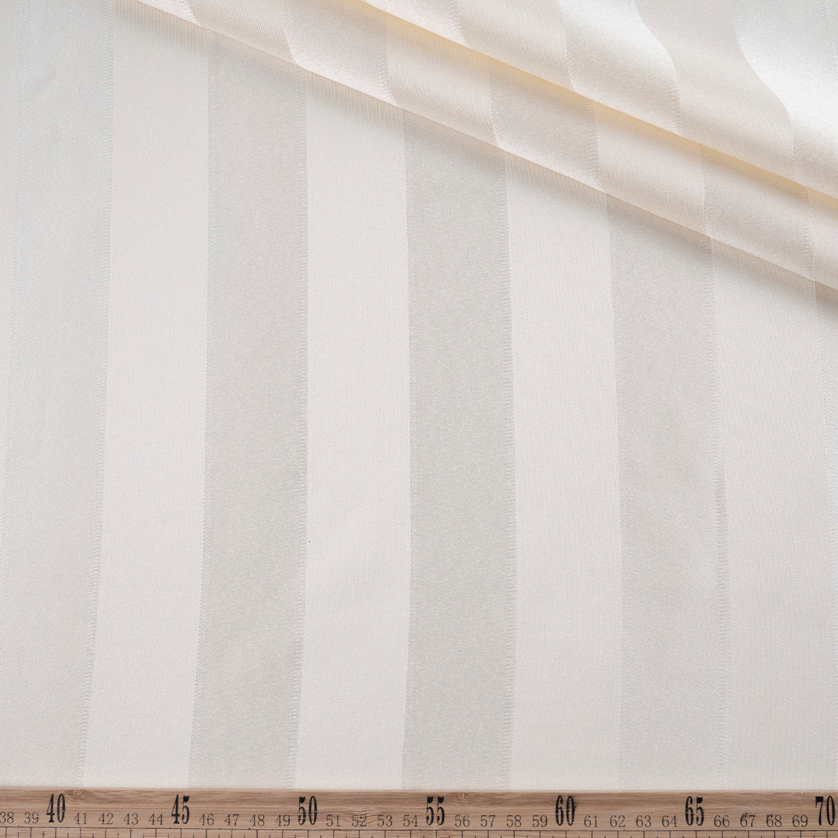 BROCATO BLANCO PAPIRO CON RAYAS