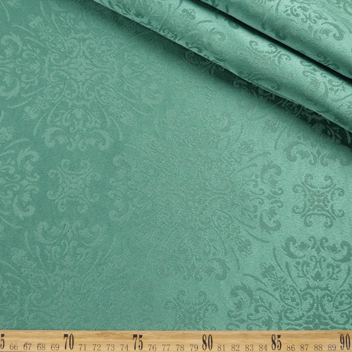 BROCATO VERDE CON DISEÑO DAMASCO
