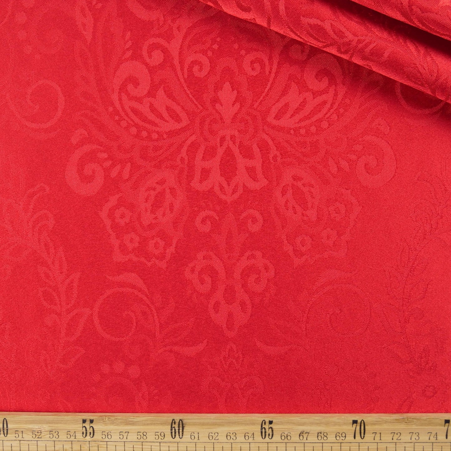 BROCATO ROJO CARMESI CON ARABESCOS