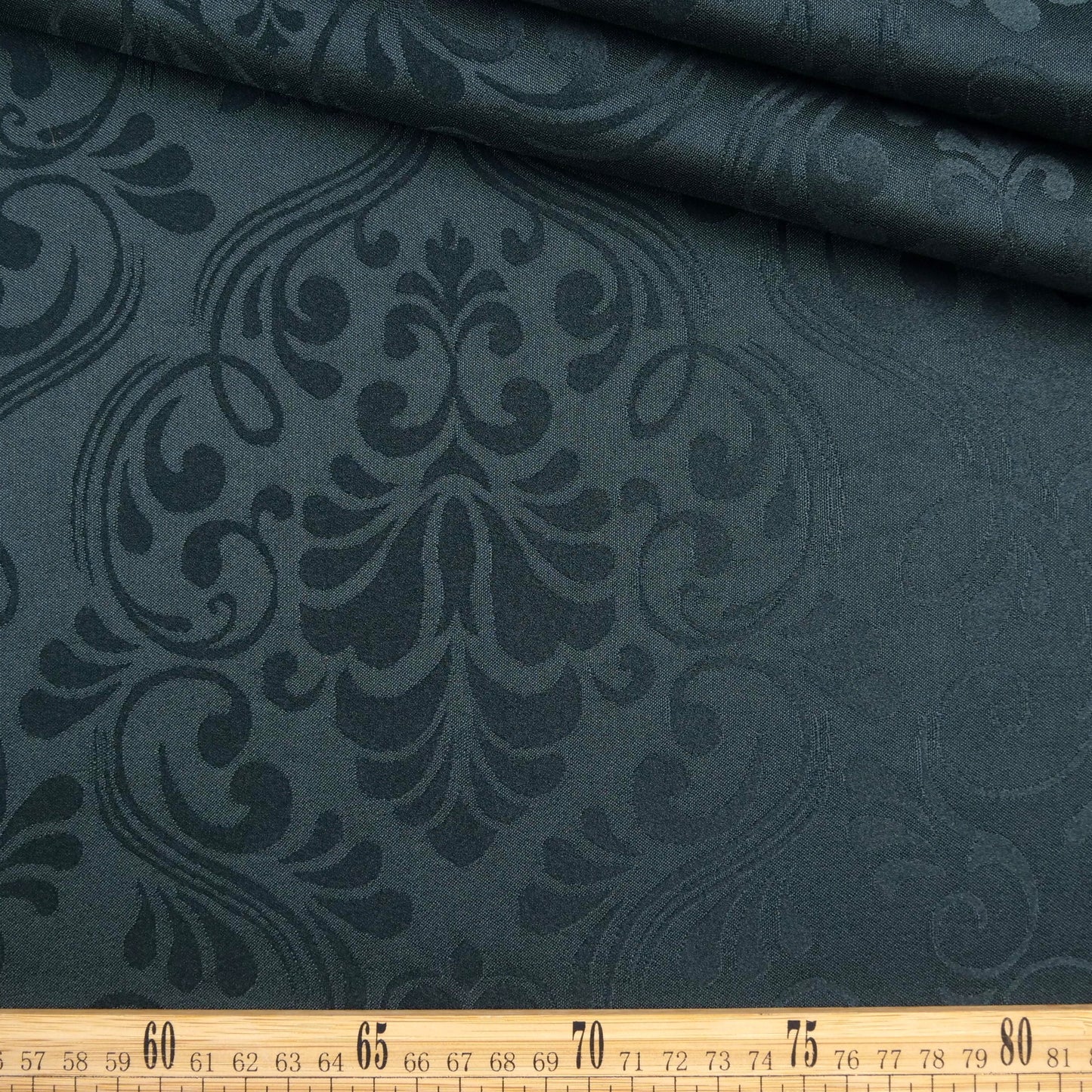 BROCATO VERDE TEAL OSCURO CON HOJAS Y ARABESCOS