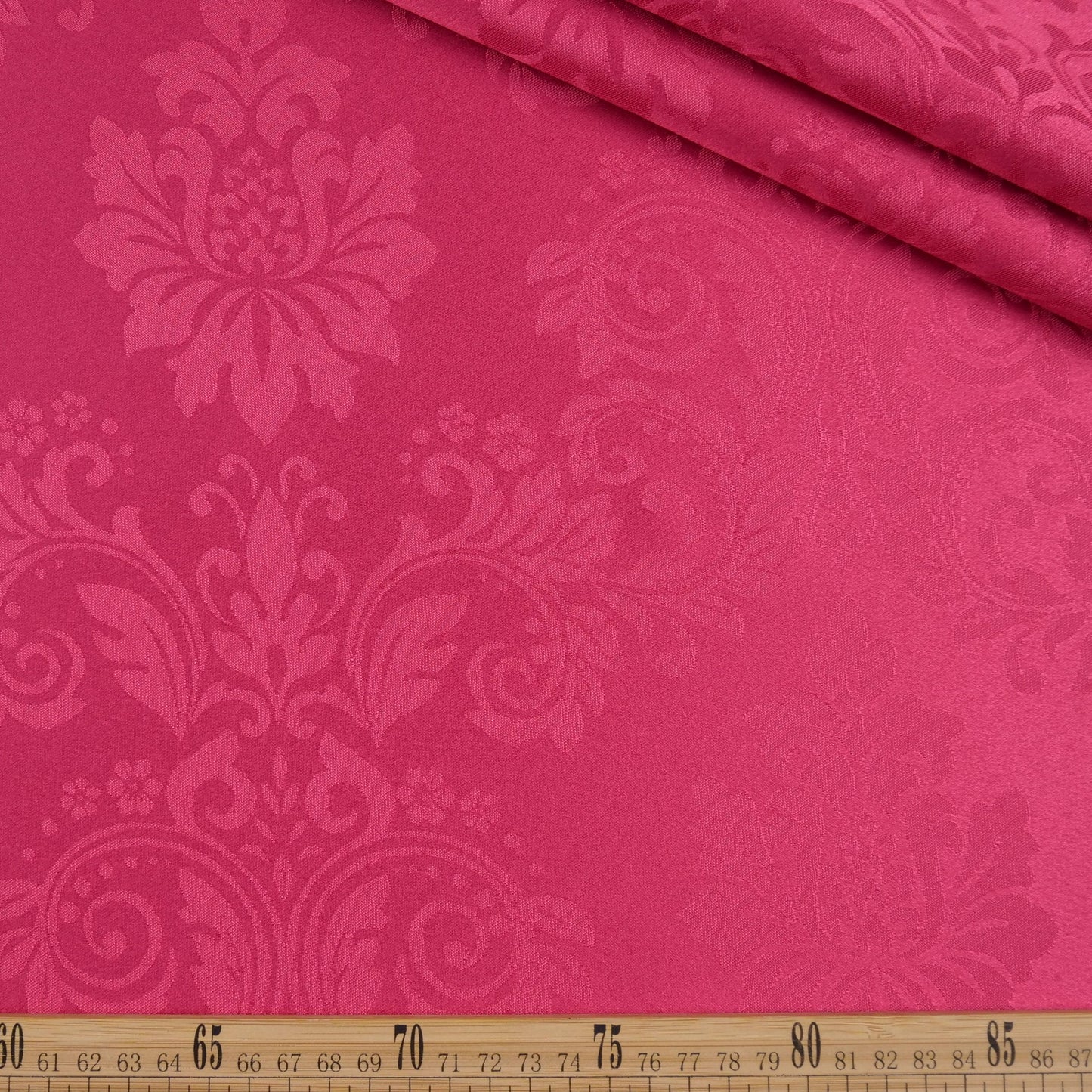 BROCATO FUCSIA FLAMBE CON FLORES Y ARABESCOS