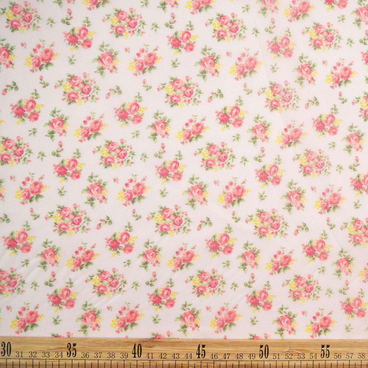 BOAL ESTAMPADO VAINILLA CREMA CON FLORES PEQUEÑAS