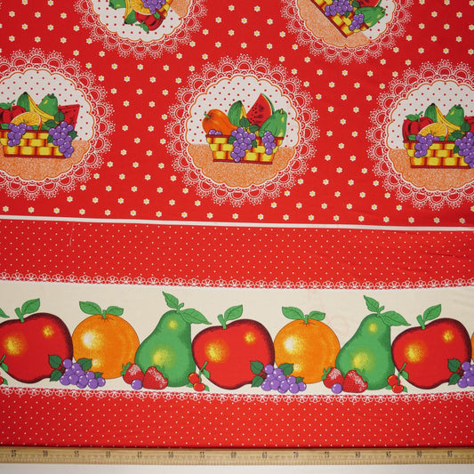 MANTELERIA ESTAMPADA ROJO MARTE CON FRUTAS Y MOTAS