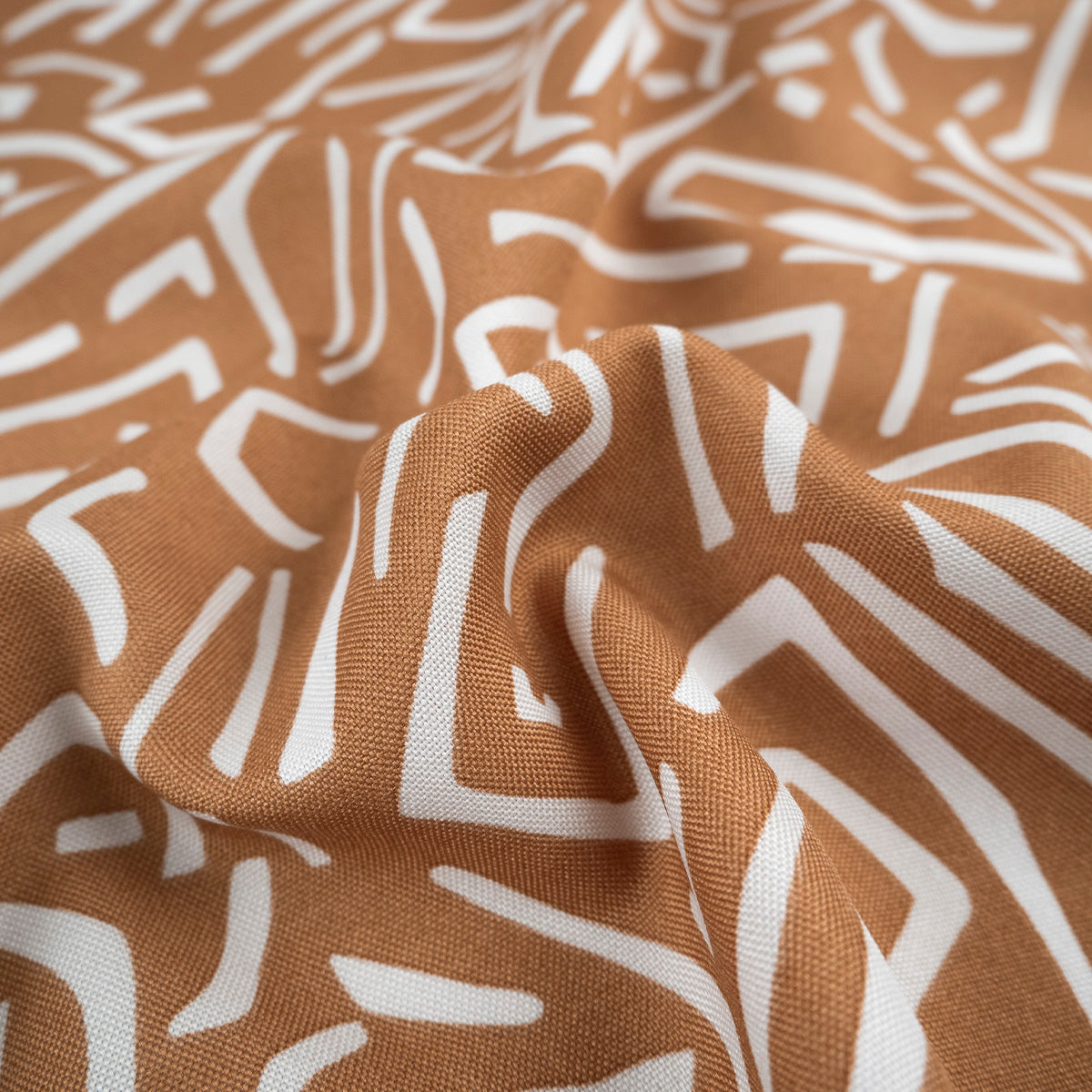 MANTELERIA ESTAMPADA CAMEL TAN RAYAS