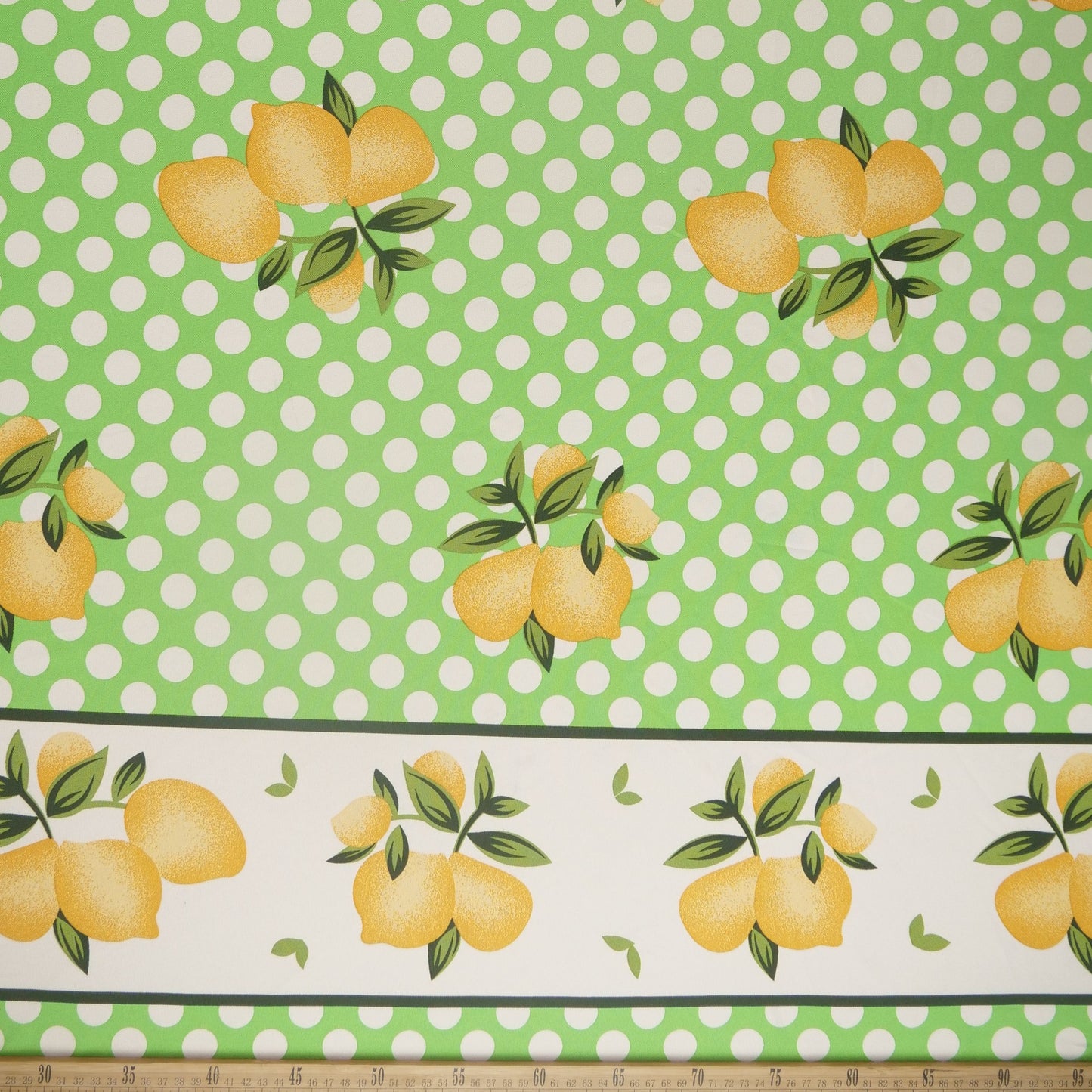 MANTELERIA ESTAMPADA VERDE NEON CON MOTAS Y LIMONES