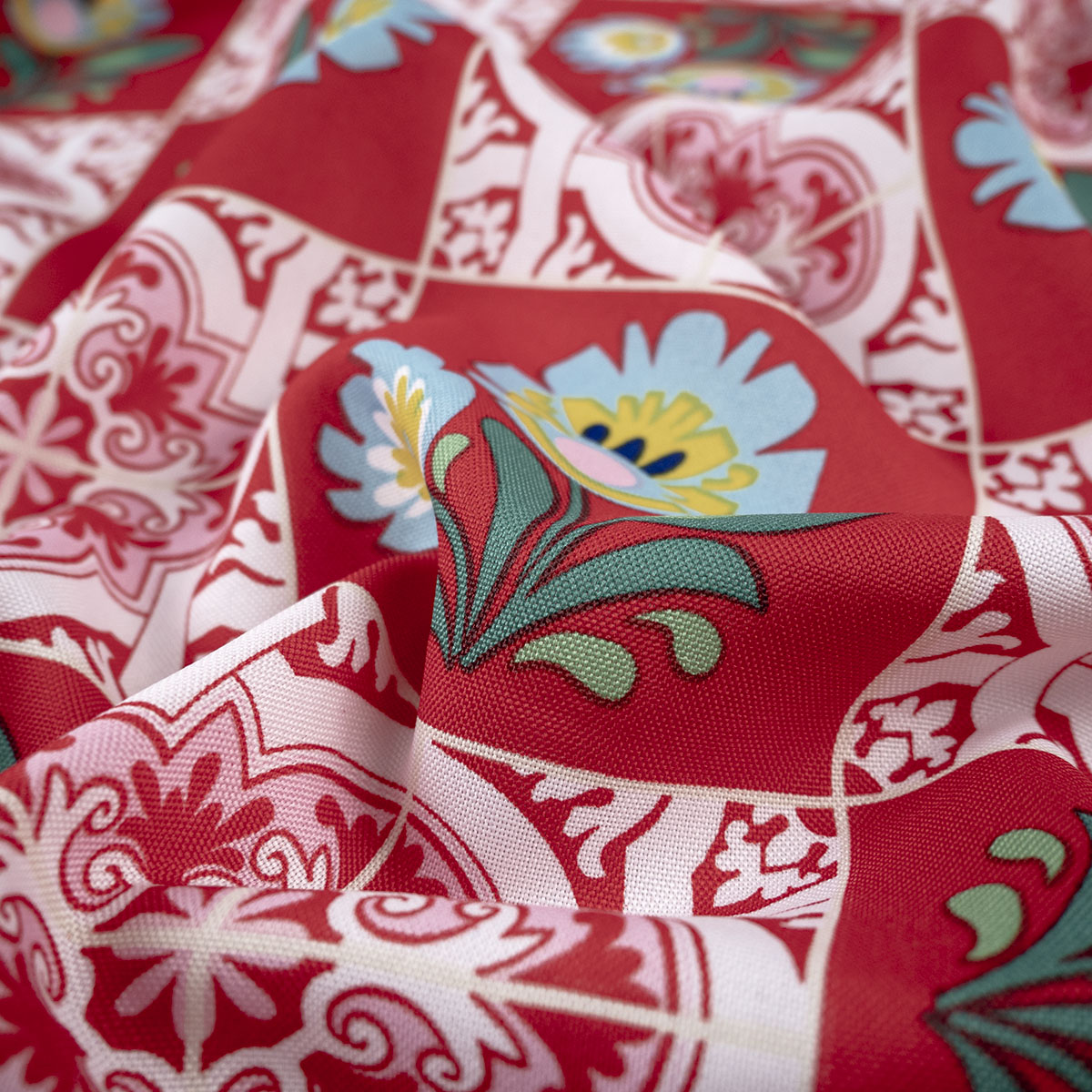 MANTELERIA ESTAMPADA ROJO MARTE MANDALAS Y FLORES