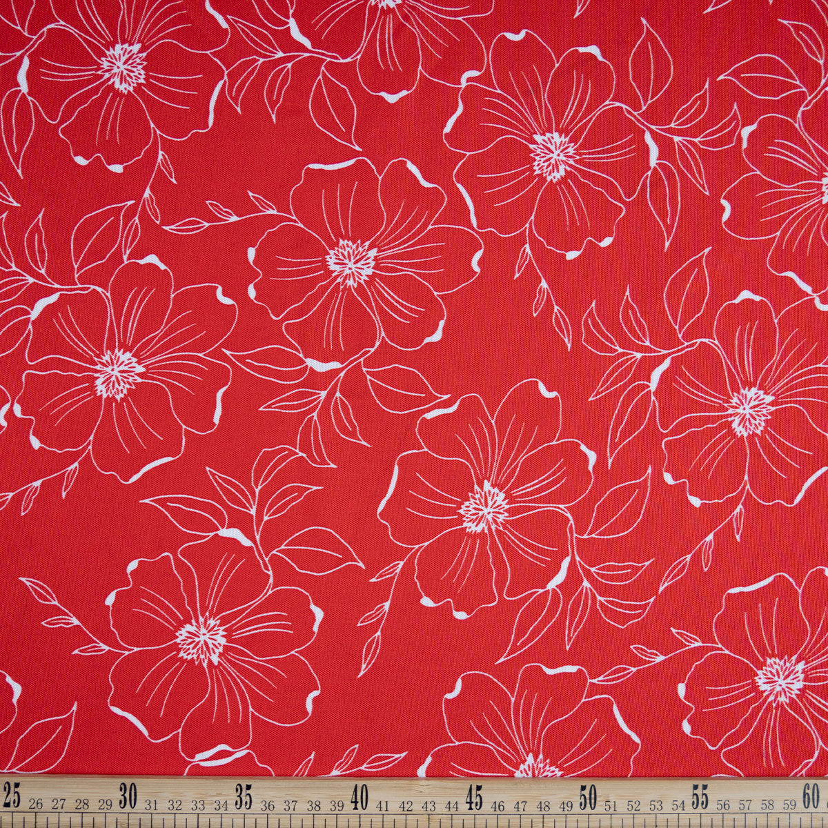MANTELERIA ESTAMPADA ROJO CARMESI CON FLORES BLANCAS