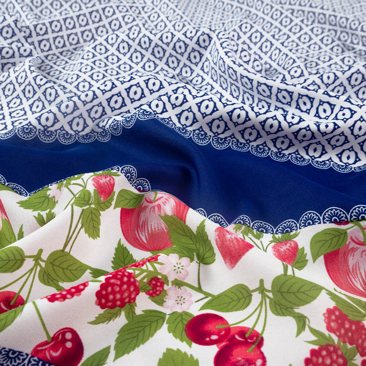 MANTELERIA ESTAMPADA AZUL ESPECTRO GUARDAS