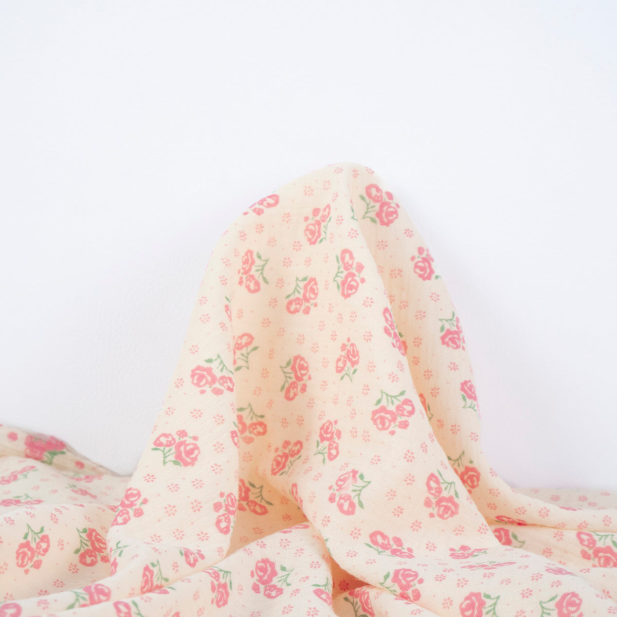 BABY COTTON INFANTIL BEIGE ARENA CLARA FLORES ROSADAS