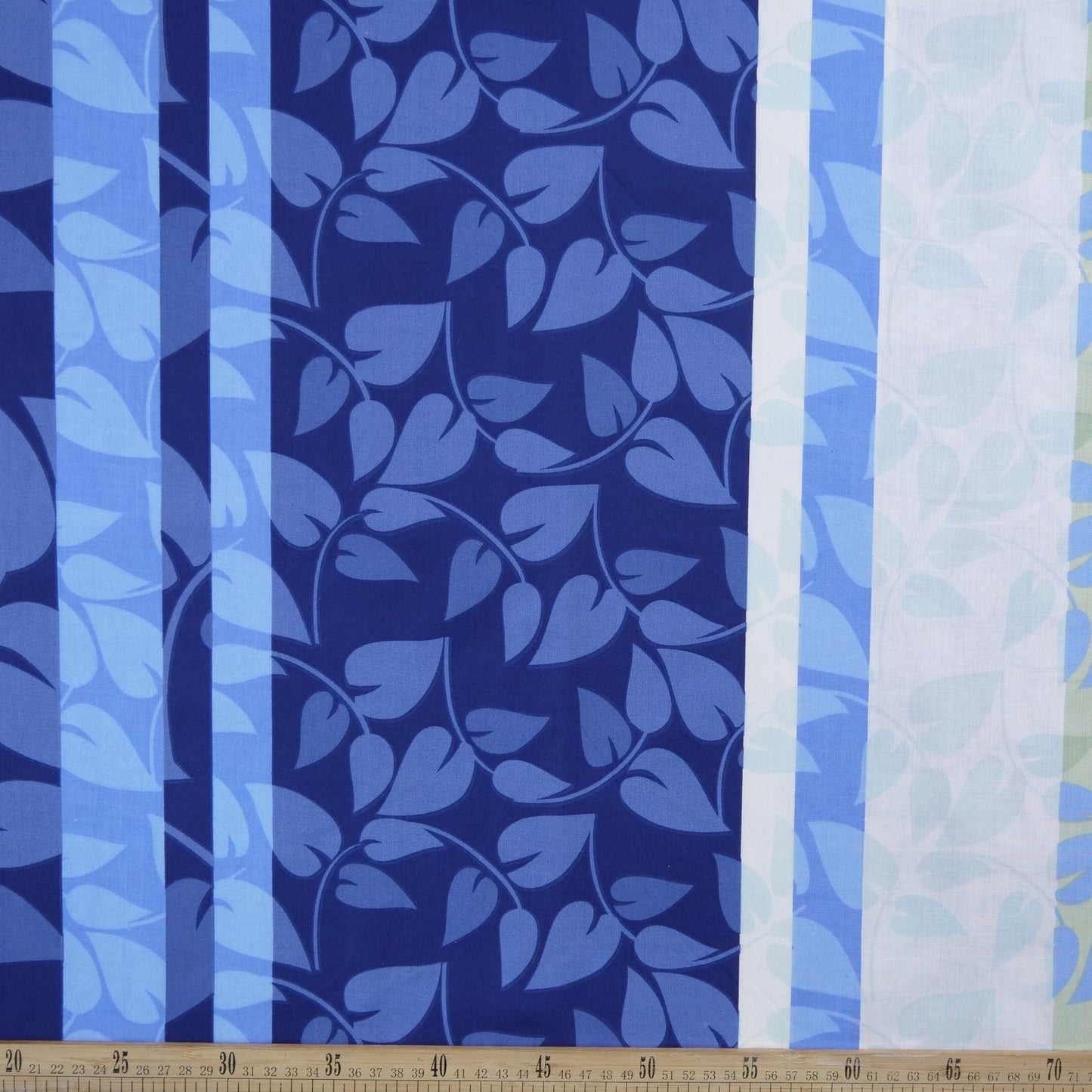 PERCAL TC ESTAMPADO XL AZUL MARINO CLARO CON HOJAS