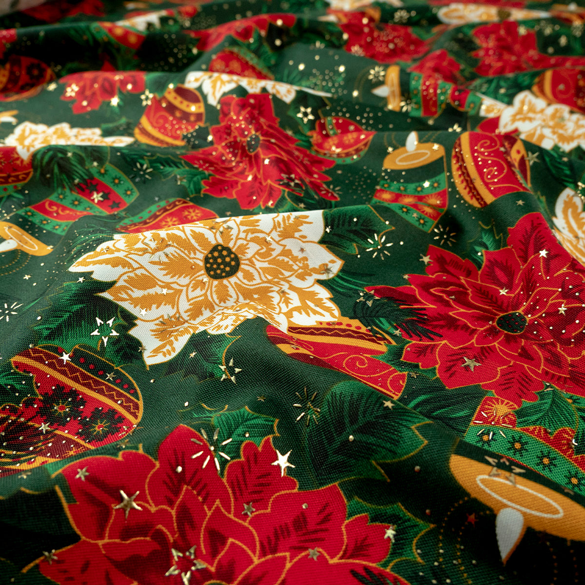 MANTELERIA NAVIDAD ESTRELLITAS VERDE VERDANT POINSETTIA, VELAS Y ESFERAS