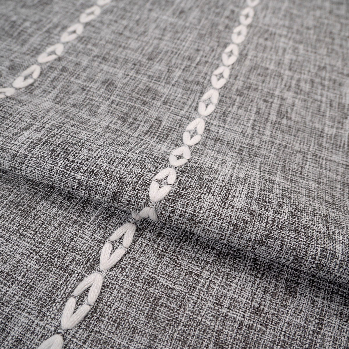 MANTELERIA LINO BORDADA GRIS SEAGRASS