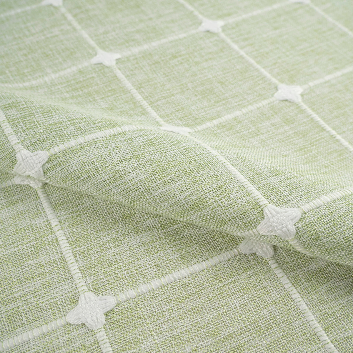 MANTELERIA LINO BORDADA VERDE LIMA JADE CUADROS