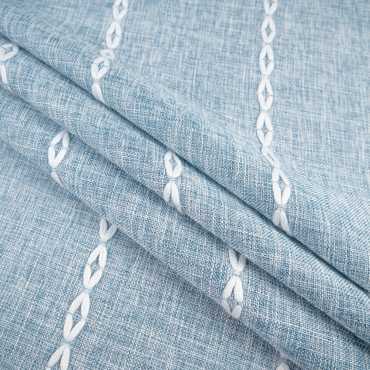 MANTELERIA LINO BORDADA AZUL CAMEO CADENA