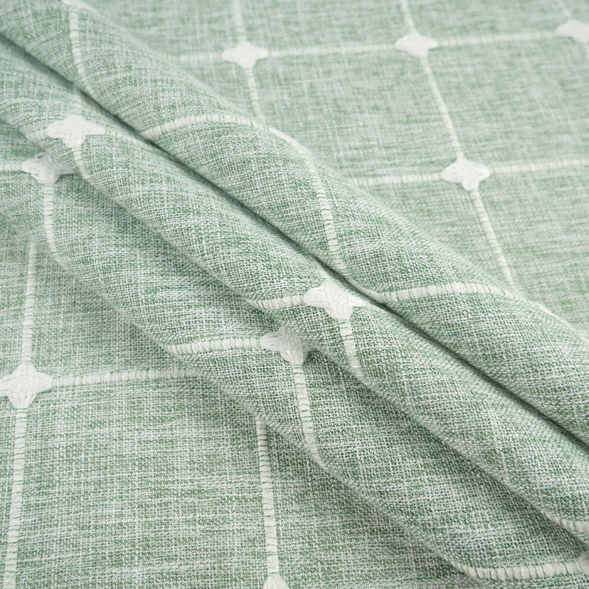 MANTELERIA LINO BORDADA VERDE GAGE CUADROS