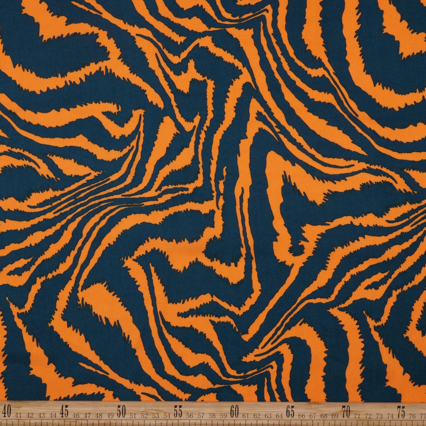 FIBRANA ESTAMPADA NARANJA OCRE ACEBRADO
