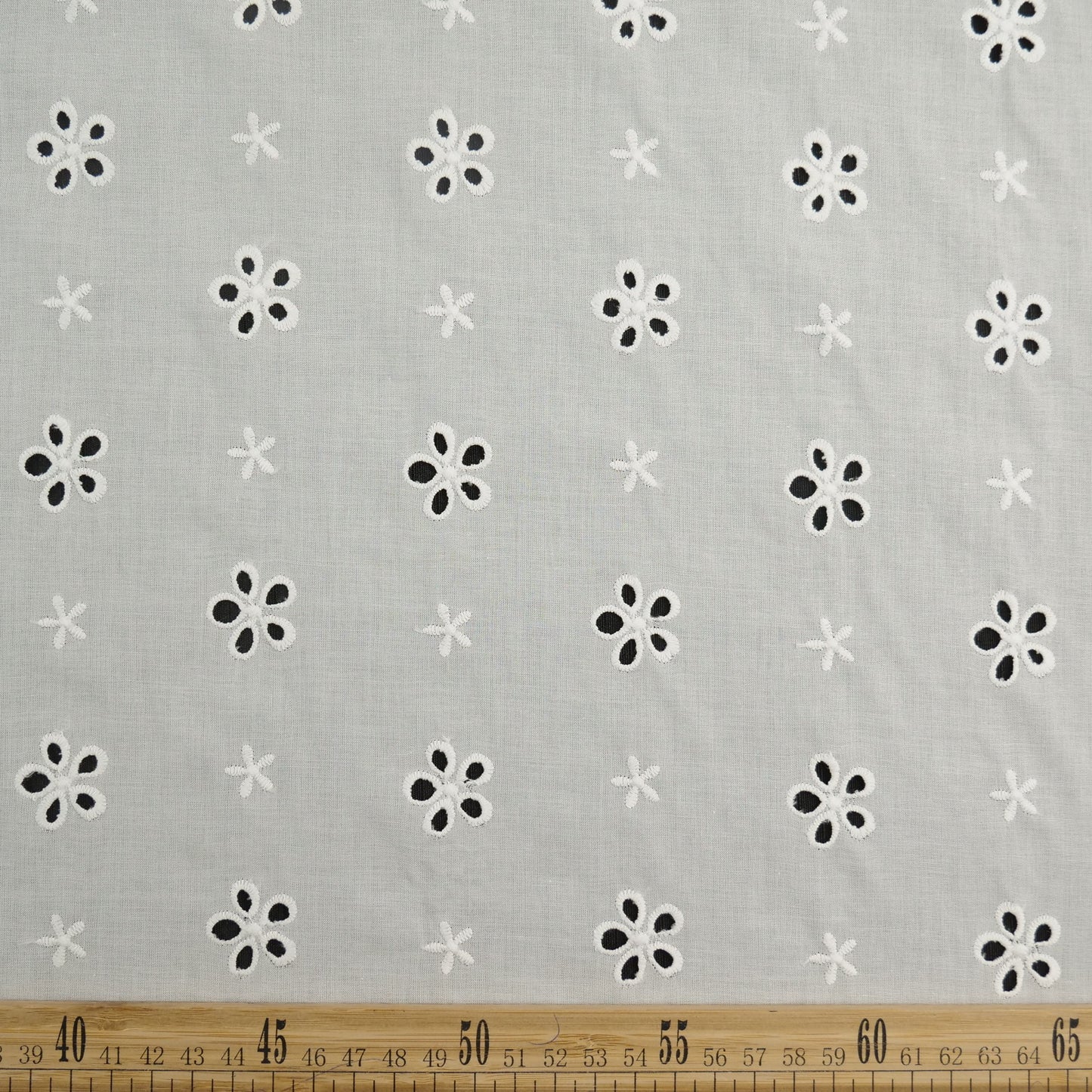 BRODERIE LOLA BLANCO BRILLANTE CON FLORES