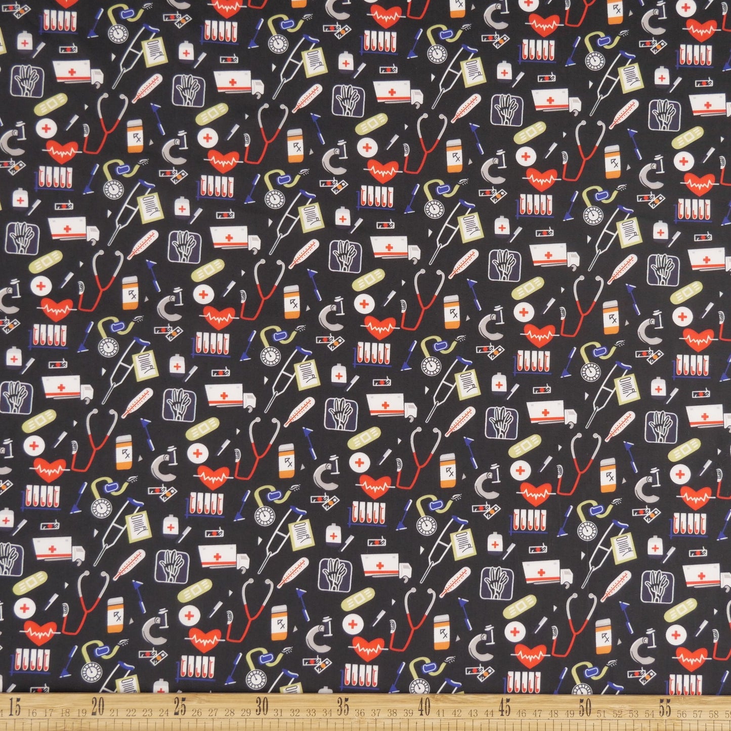POPLIN TC ESTAMPADO NEGRO METEORITO ENFERMERIA