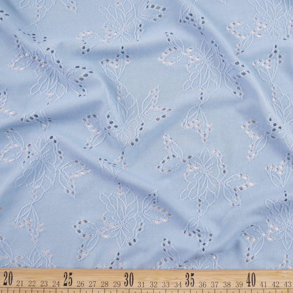 BRODERIE SPANDEX CELESTE FORGET CON FLORES DELICADAS
