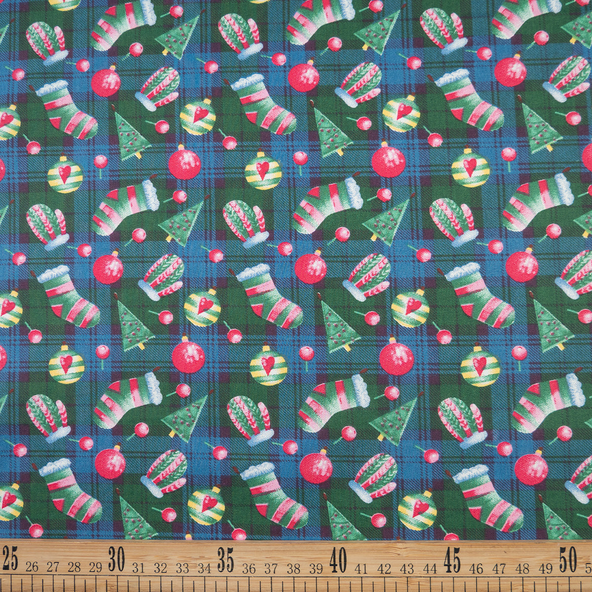 DRIL NAVIDAD AZUL OCEANO PROFUNDO CON MEDIAS, GUANTES, ESFERAS Y ARBOL