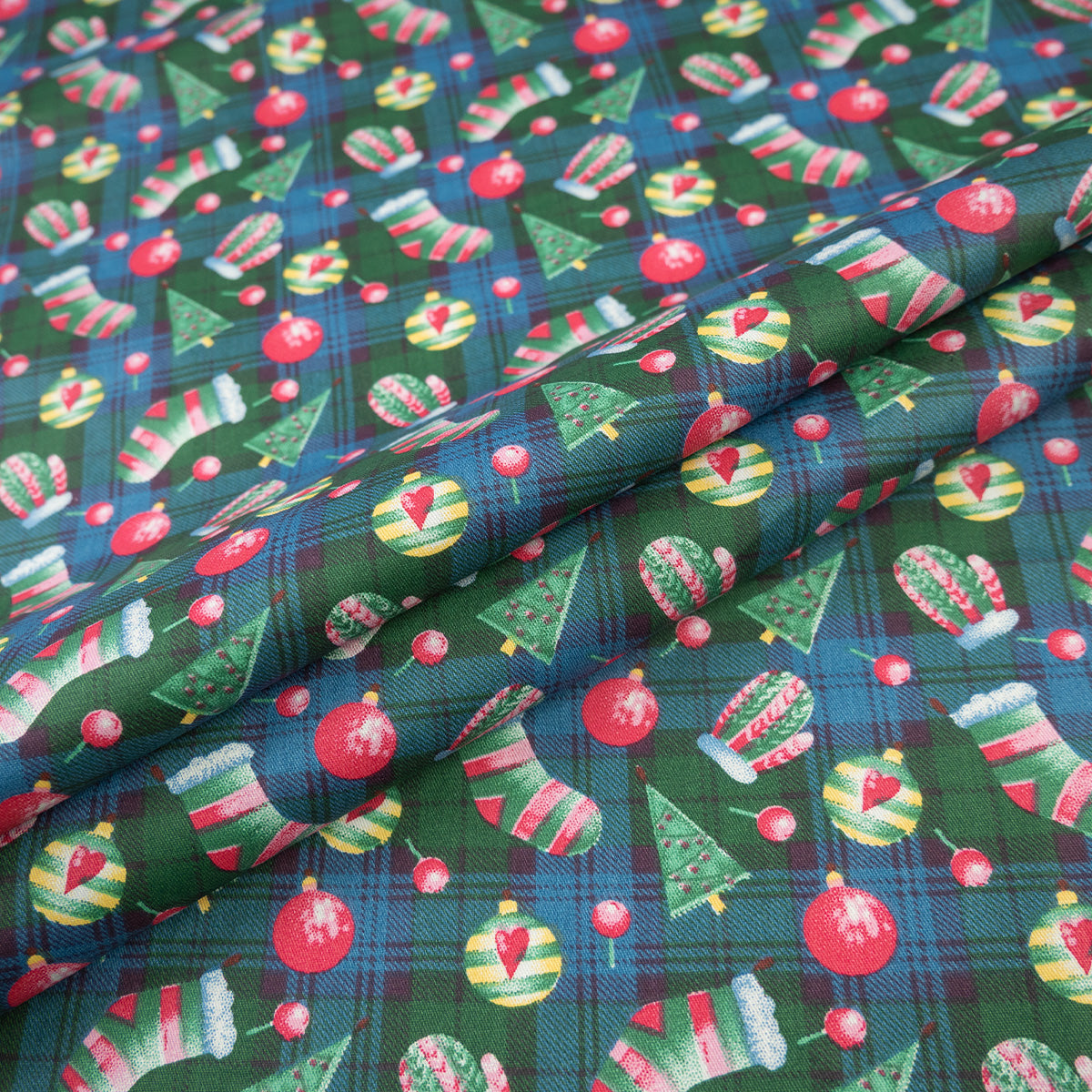 DRIL NAVIDAD AZUL OCEANO PROFUNDO CON MEDIAS, GUANTES, ESFERAS Y ARBOL