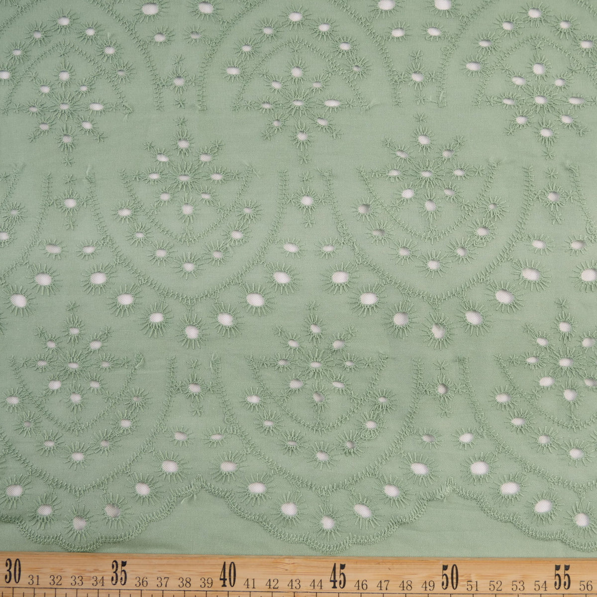 BRODERIE ESPANHOL VERDE SECO GEOMETRICO