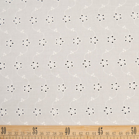 BRODERIE ESPANHOL BLANCO BRILLANTE CON FLORES PEQUEÑAS