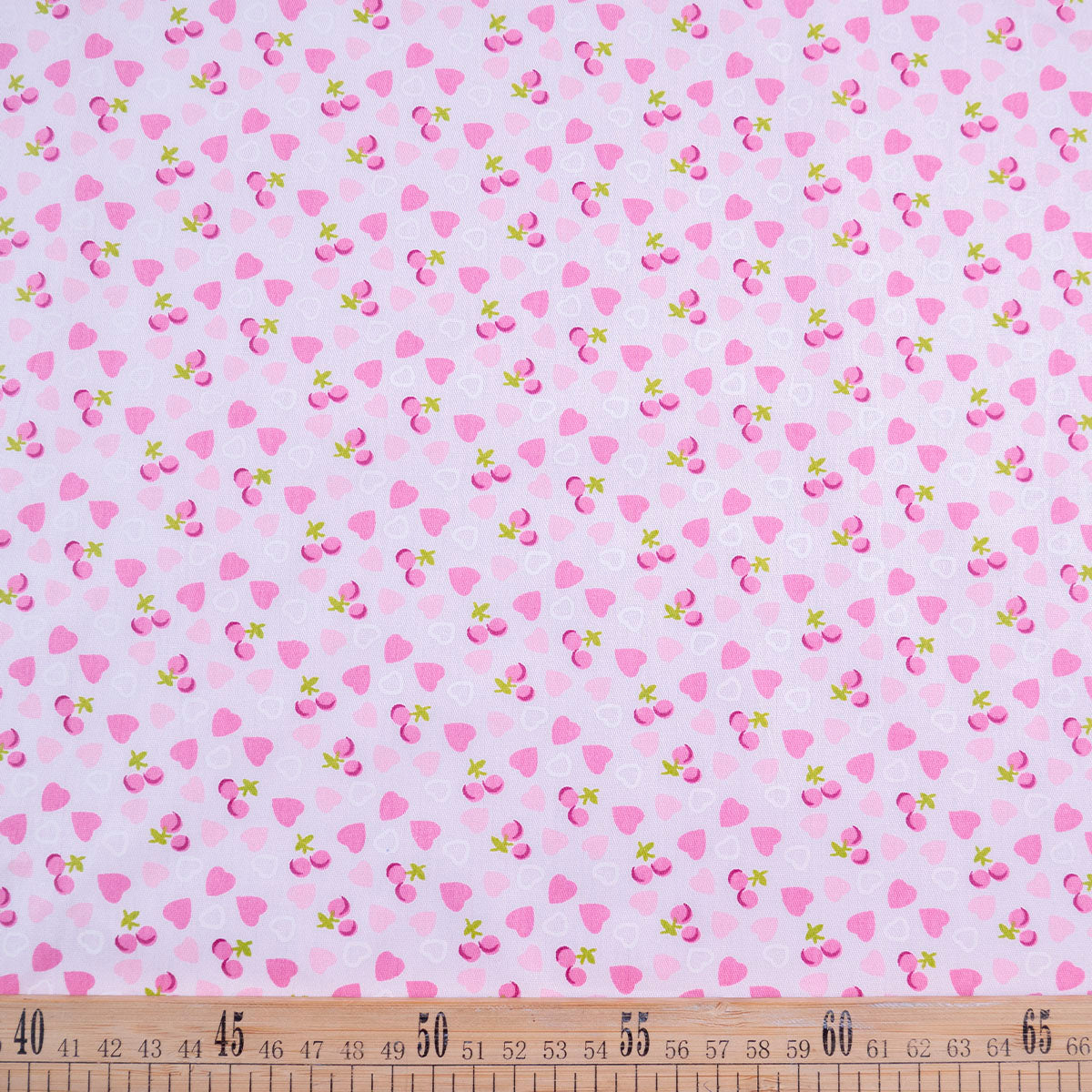 POPLIN DEEP ESTAMPADO ROSA SUAVE CRIOLLA FRUTA Y CORAZONES