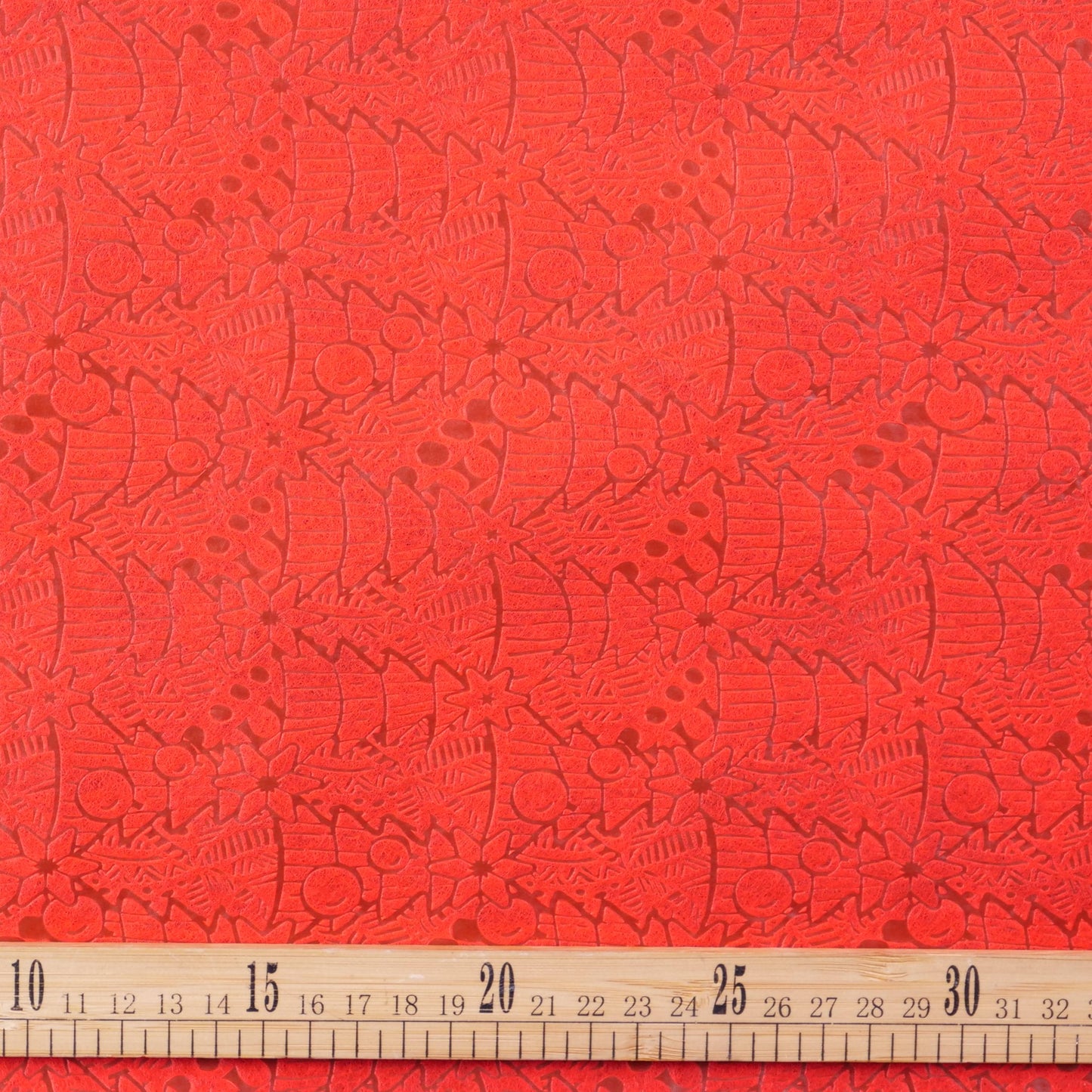 TNT EMBOSS ROJO MARTE ARBOL NAVIDEÑO