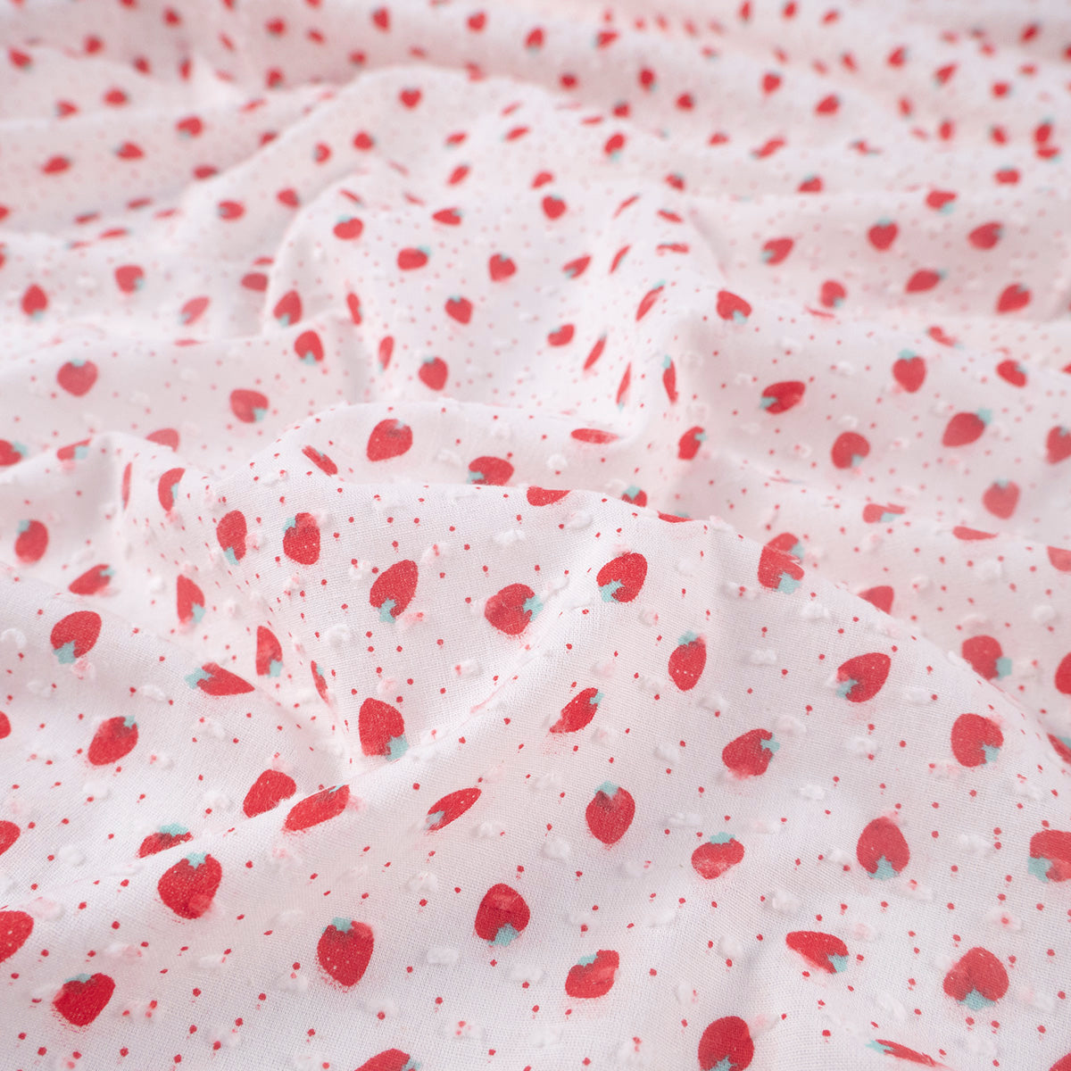 PLUMETI ESTAMPADO BLANCO BRILLANTE FRUTILLAS